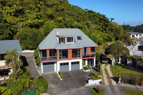 Photo of property in 27 Loris Place, Karoro, Greymouth, 7805