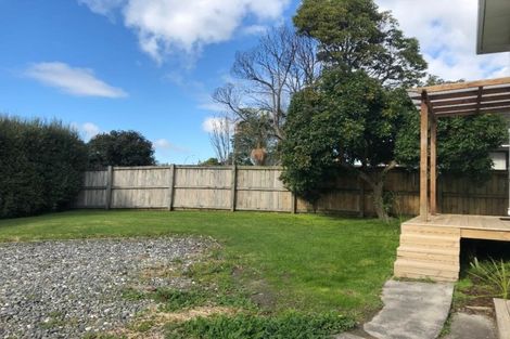 Photo of property in 42 Durham Street, Te Atatu Peninsula, Auckland, 0610