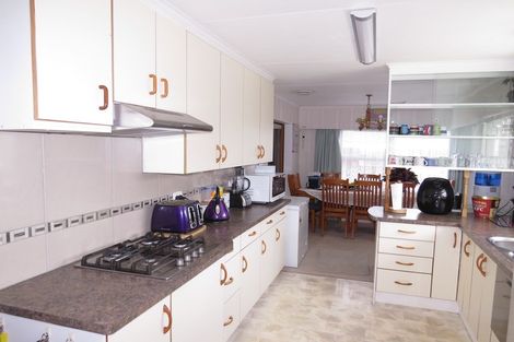 Photo of property in 43 Meadowbrook Drive, Cloverlea, Palmerston North, 4412