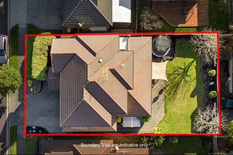 Photo of property in 4 Bridgefield Crescent, Flat Bush, Auckland, 2016