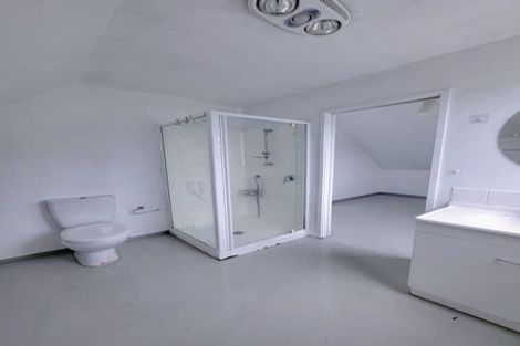 Photo of property in 1/17 Sandown Road, Rothesay Bay, Auckland, 0630