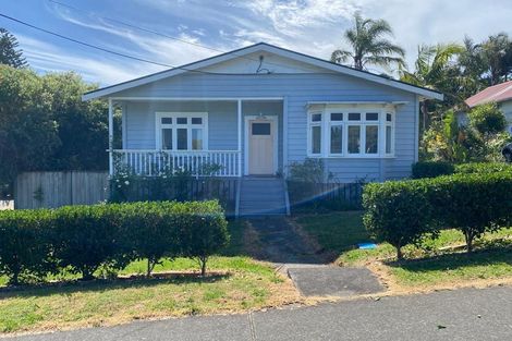 Photo of property in 28 Nikau Street, New Lynn, Auckland, 0600