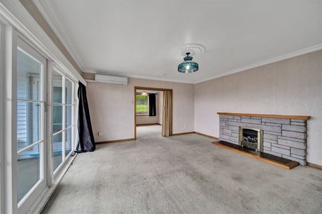 Photo of property in 11 Gordon Street, Glen Avon, New Plymouth, 4312