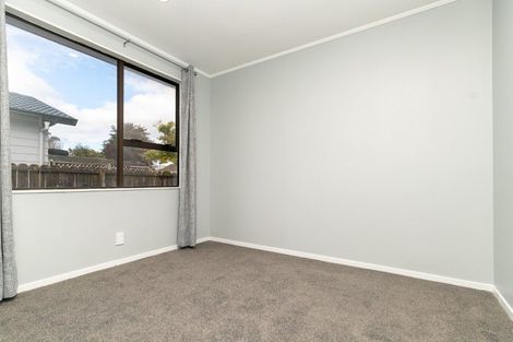 Photo of property in 2/10 Trimdon Street, Randwick Park, Auckland, 2105