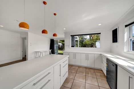 Photo of property in 9 Orlando Street, Stratford, 4332