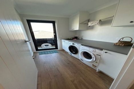 Photo of property in 11 Queen Charlotte Drive, Aotea, Porirua, 5024