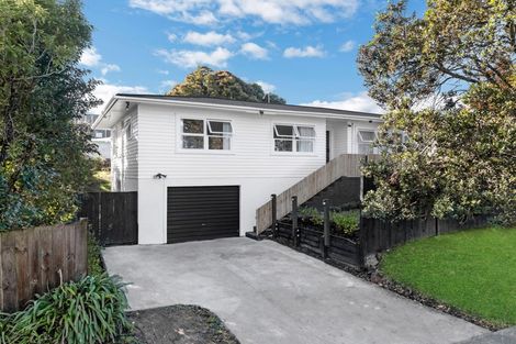 Photo of property in 4 Sunnyside Road, Sunnyvale, Auckland, 0612