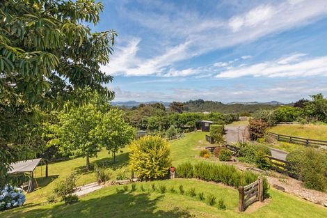 Photo of property in 288 Bellville Drive, Coromandel, 3506