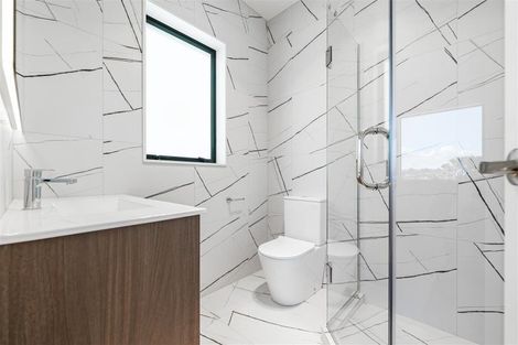 Photo of property in 28 Whakairo Crescent, Gulf Harbour, 0930