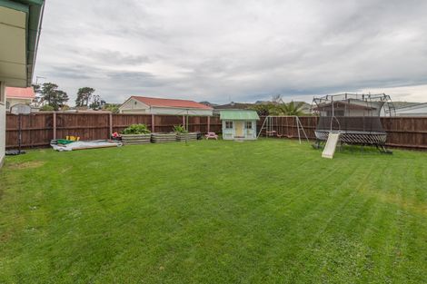 Photo of property in 25 Maces Road, Bromley, Christchurch, 8062