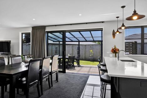 Photo of property in 8 Wheki Lane, Inglewood, 4330