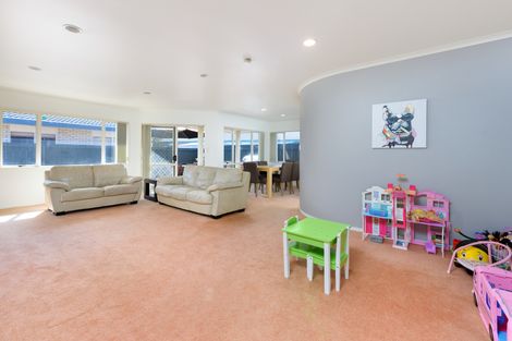 Photo of property in 683 Gloucester Road, Papamoa Beach, Papamoa, 3118