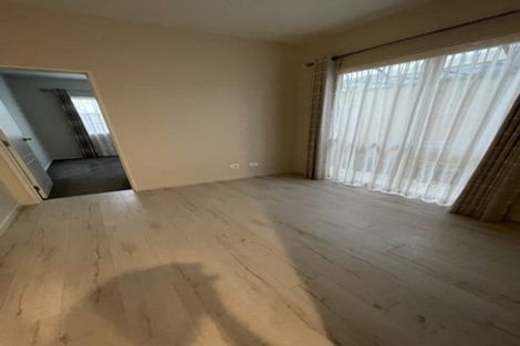 Photo of property in 8 Rossbeg Lane, Flat Bush, Auckland, 2019