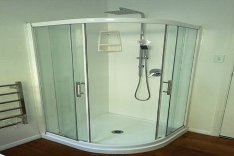 Photo of property in 16a Donald Crescent, Karori, Wellington, 6012