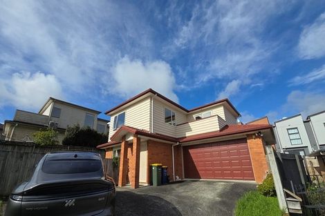Photo of property in 21 Edgewood Way, Henderson, Auckland, 0612