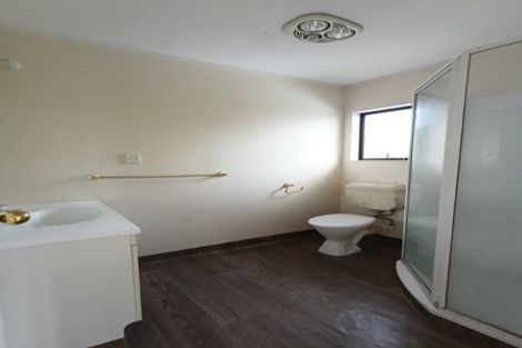 Photo of property in 2/62 Tonar Street, Northcote, Auckland, 0627