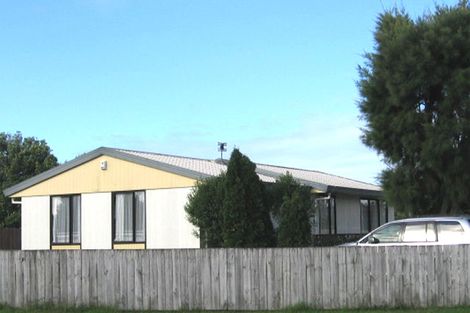Photo of property in 4 Marinich Drive, Ranui, Auckland, 0612
