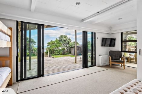 Photo of property in 225 Rosetta Road, Raumati South, Paraparaumu, 5032