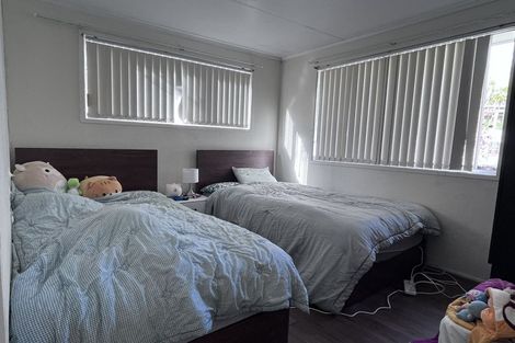 Photo of property in 9 William Souter Street, Forrest Hill, Auckland, 0620