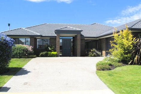 Photo of property in 3 Caroline Way, Northwood, Christchurch, 8051