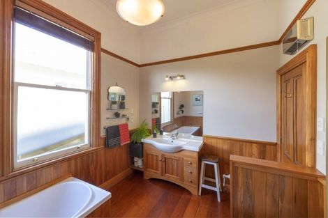 Photo of property in 25 Helston Road, Johnsonville, Wellington, 6037
