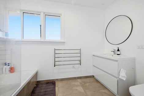 Photo of property in 33 Fovant Street, Russley, Christchurch, 8042