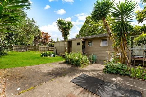 Photo of property in 30 Pipitea Place, Massey, Auckland, 0614