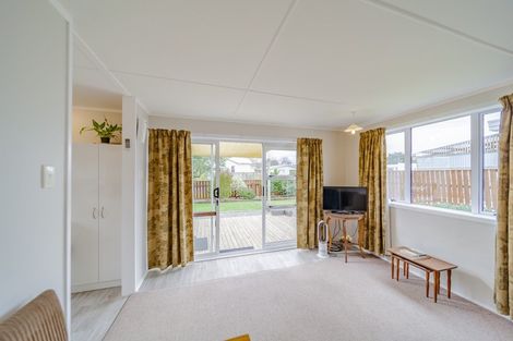 Photo of property in 13 Carruthers Street, Otane, 4202