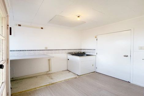Photo of property in 59 Casuarina Road, Half Moon Bay, Auckland, 2012