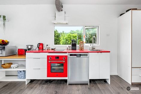 Photo of property in 51 Raukawa Street, Stokes Valley, Lower Hutt, 5019