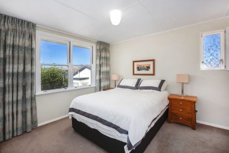 Photo of property in 11 Arero Place, Titahi Bay, Porirua, 5022