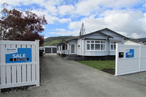 Photo of property in 37 Marlborough Street, Greymouth, 7805