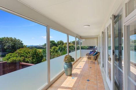 Photo of property in 16 Ara Kuaka, Waikanae Beach, Waikanae, 5036