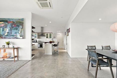 Photo of property in 33 Lax Crescent, Leigh, 0985