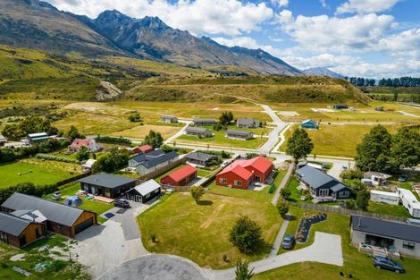 Photo of property in 13 Old Dairy Close, Glenorchy, 9372