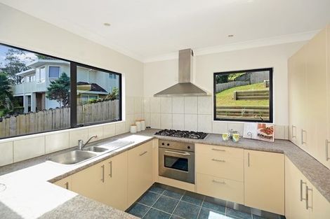 Photo of property in 20 Stephanie Close, Glenfield, Auckland, 0629