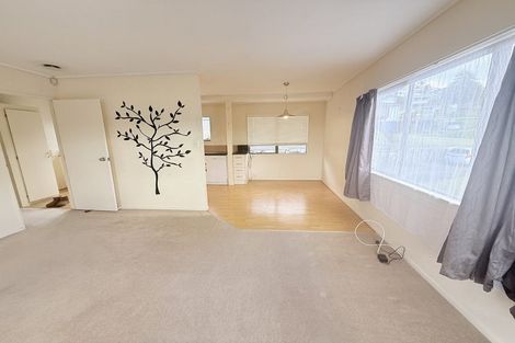 Photo of property in 1/67 Trias Road, Totara Vale, Auckland, 0629