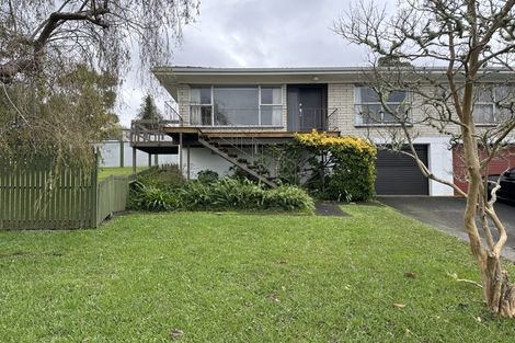 Photo of property in 2/45 Knightsbridge Drive, Forrest Hill, Auckland, 0620