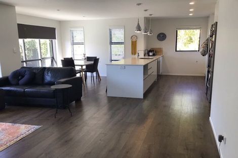 Photo of property in 11 Gumdigger Rise, Silverdale, 0932