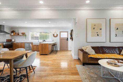 Photo of property in 17 Dinsdale Road, Dinsdale, Hamilton, 3204