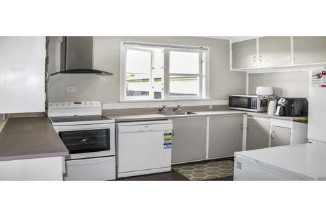 Photo of property in 25 Waterloo Crescent, Hokowhitu, Palmerston North, 4410