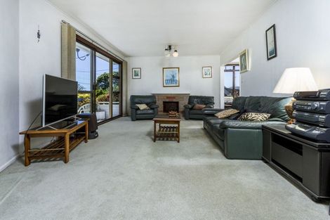 Photo of property in 708 East Coast Road, Pinehill, Auckland, 0632
