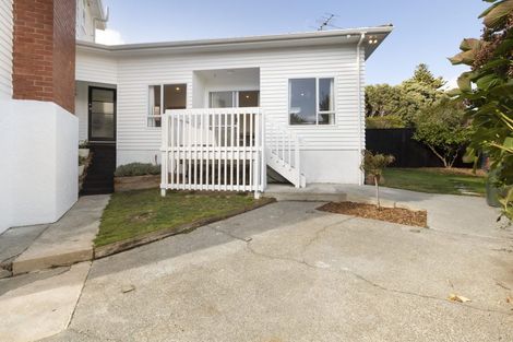 Photo of property in 4 Ashleigh Crescent, Miramar, Wellington, 6022