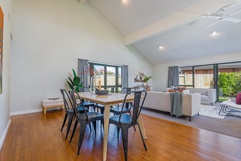 Photo of property in 15 Strachan Way, Highbury, Palmerston North, 4412