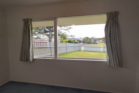 Photo of property in 82 Archmillen Avenue, Pakuranga Heights, Auckland, 2010