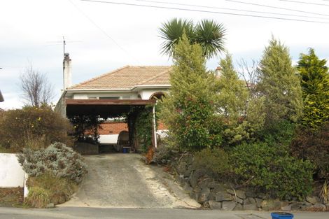 Photo of property in 335 Kenmure Road, Kenmure, Dunedin, 9011