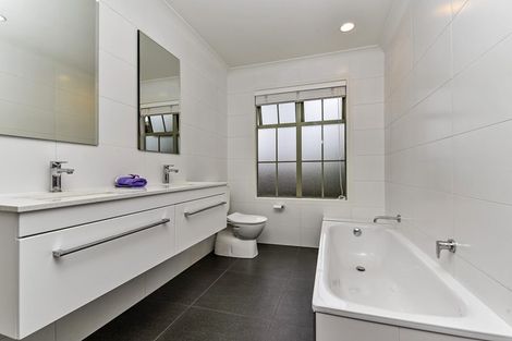 Photo of property in 2/17 Sanders Avenue, Takapuna, Auckland, 0622