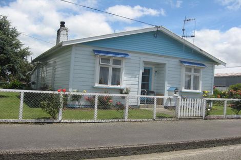 Photo of property in 10 Kiwi Street, Pahiatua, 4910