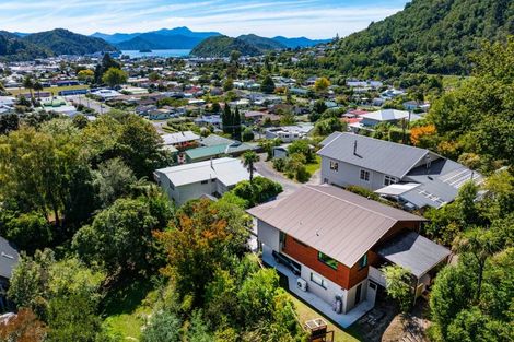 Photo of property in 67a York Street, Picton, 7220