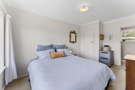 Photo of property in 33 Jocelyn Crescent, Pinehaven, Upper Hutt, 5019